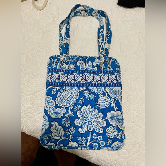 2 Vera Bradley Bags - Picture 3 of 16